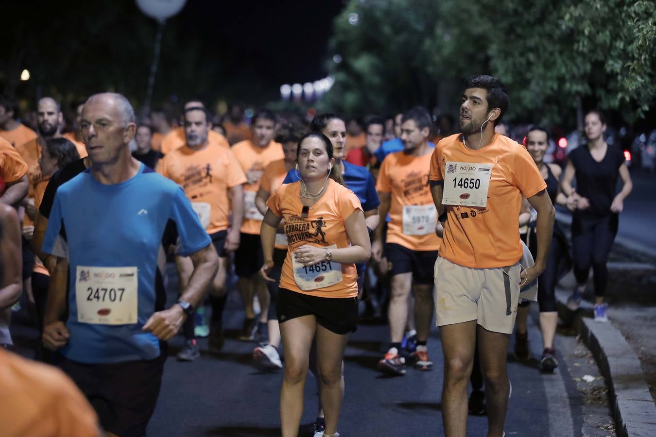 ¿Has corrido la Carrera Nocturna de Sevilla? Búscate en las fotos (II)