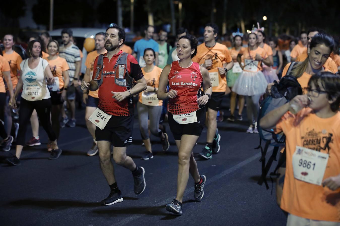 ¿Has corrido la Carrera Nocturna de Sevilla? Búscate en las fotos (III)