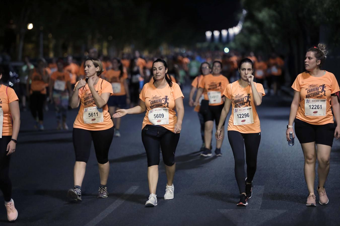 ¿Has corrido la Carrera Nocturna de Sevilla? Búscate en las fotos (III)