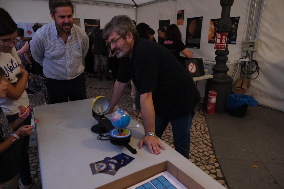 La ciencia arrasa en la Noche Europea de los Investigadores