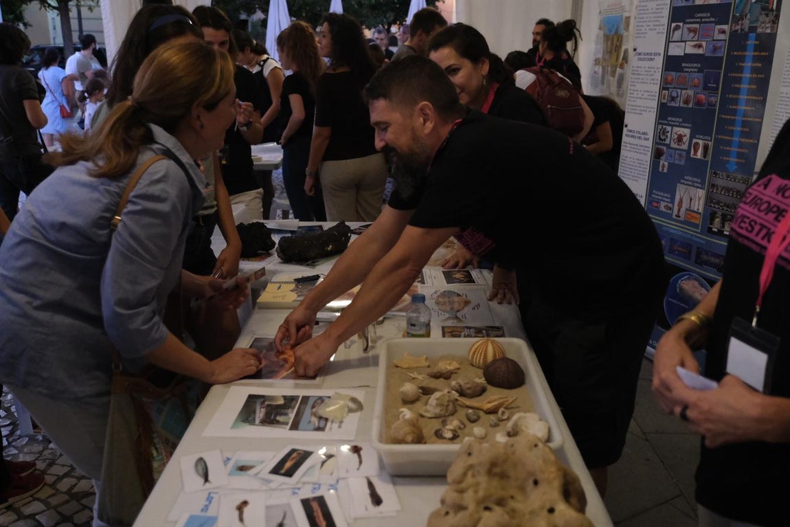 La ciencia arrasa en la Noche Europea de los Investigadores