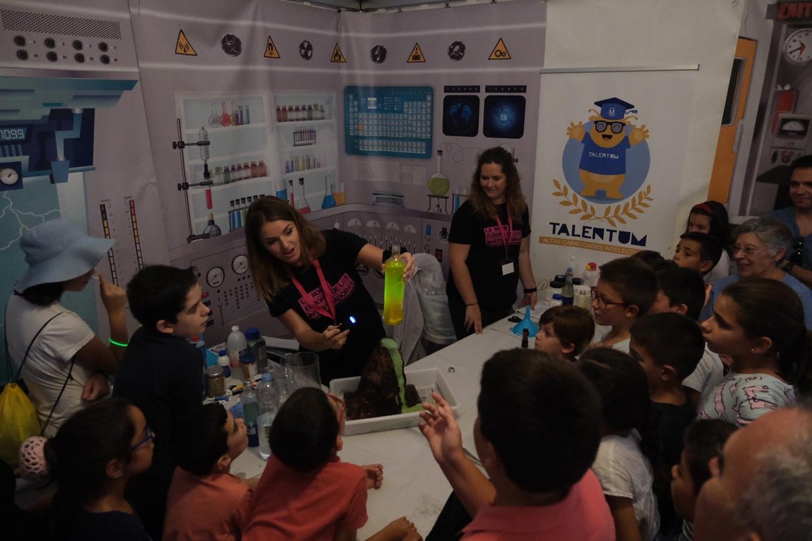 La ciencia arrasa en la Noche Europea de los Investigadores