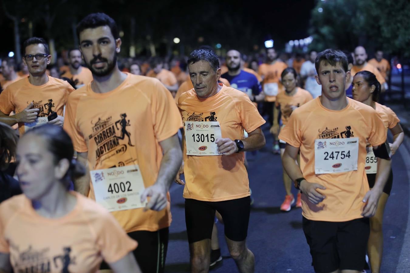 ¿Has corrido la Carrera Nocturna de Sevilla? Búscate en las fotos (V)