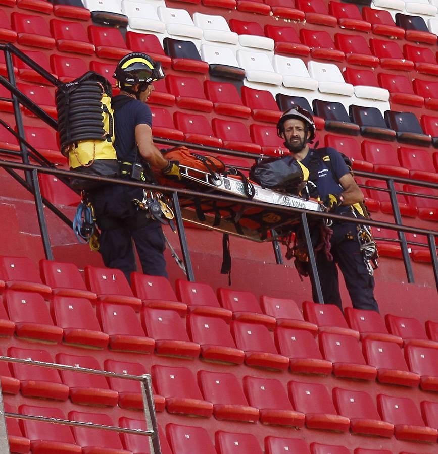 El Sánchez-Pizjuán, escenario de prueba de un rescate en el marco de la Rescue Great Day