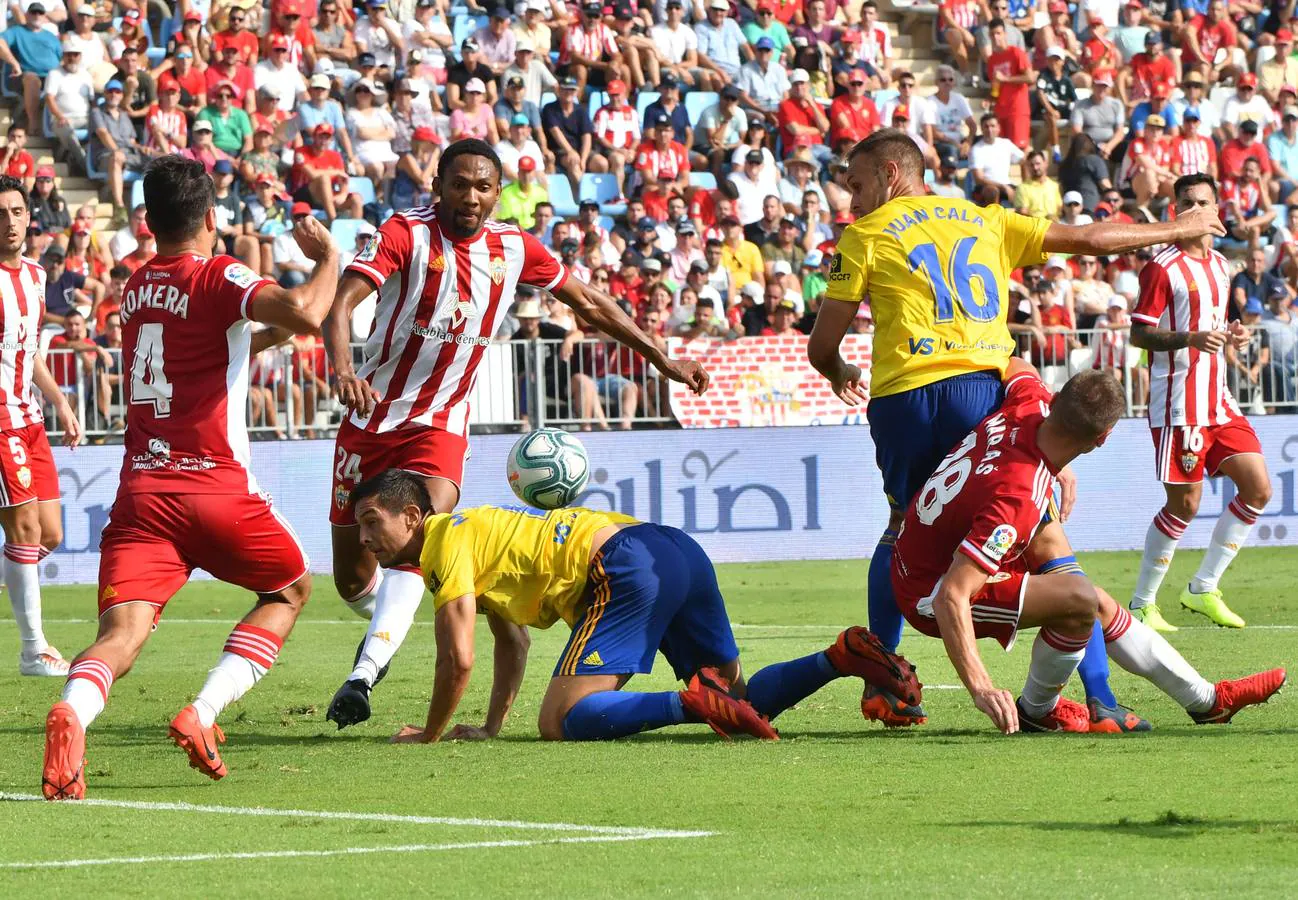 Las mejores imágenes del partido Almería-Cádiz (1-2)