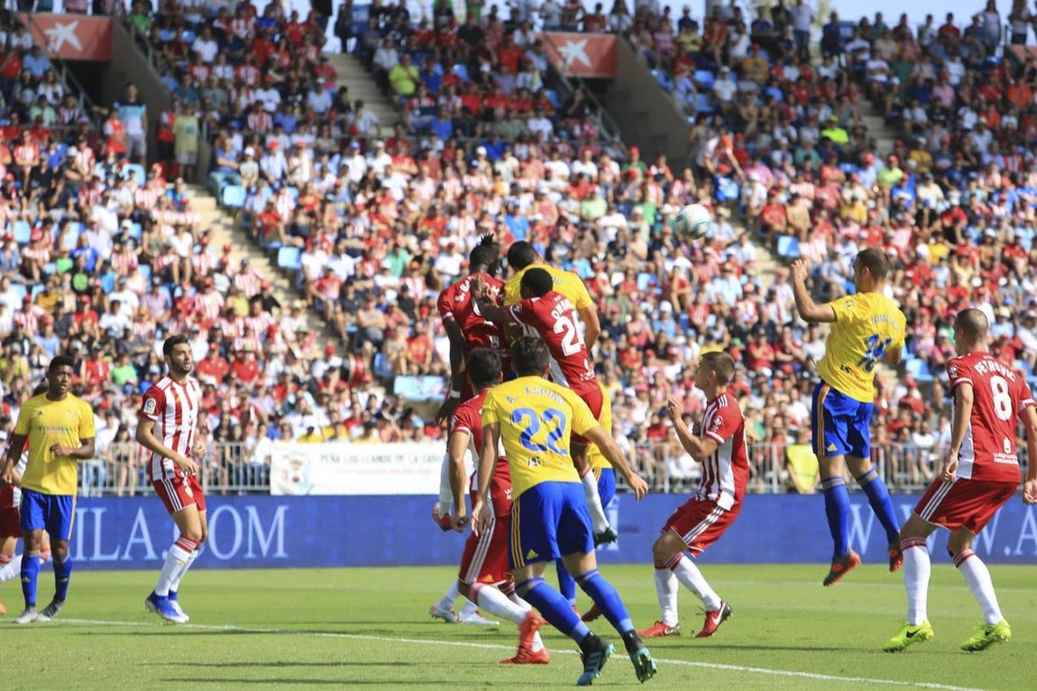 Las mejores imágenes del partido Almería-Cádiz (1-2)