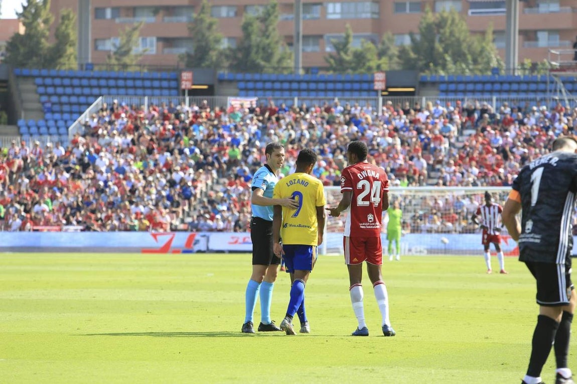 Las mejores imágenes del partido Almería-Cádiz (1-2)