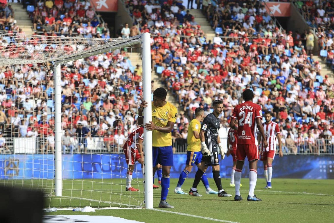 Las mejores imágenes del partido Almería-Cádiz (1-2)