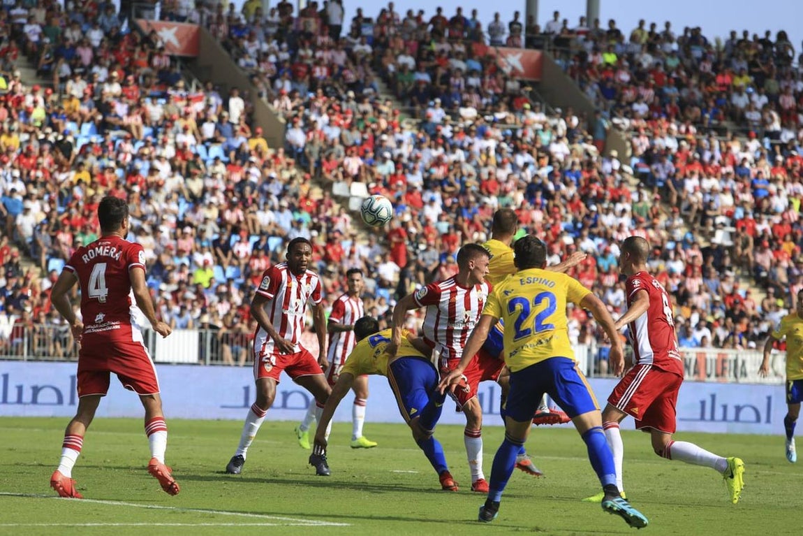 Las mejores imágenes del partido Almería-Cádiz (1-2)