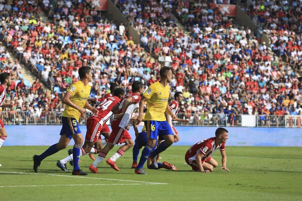 Las mejores imágenes del partido Almería-Cádiz (1-2)