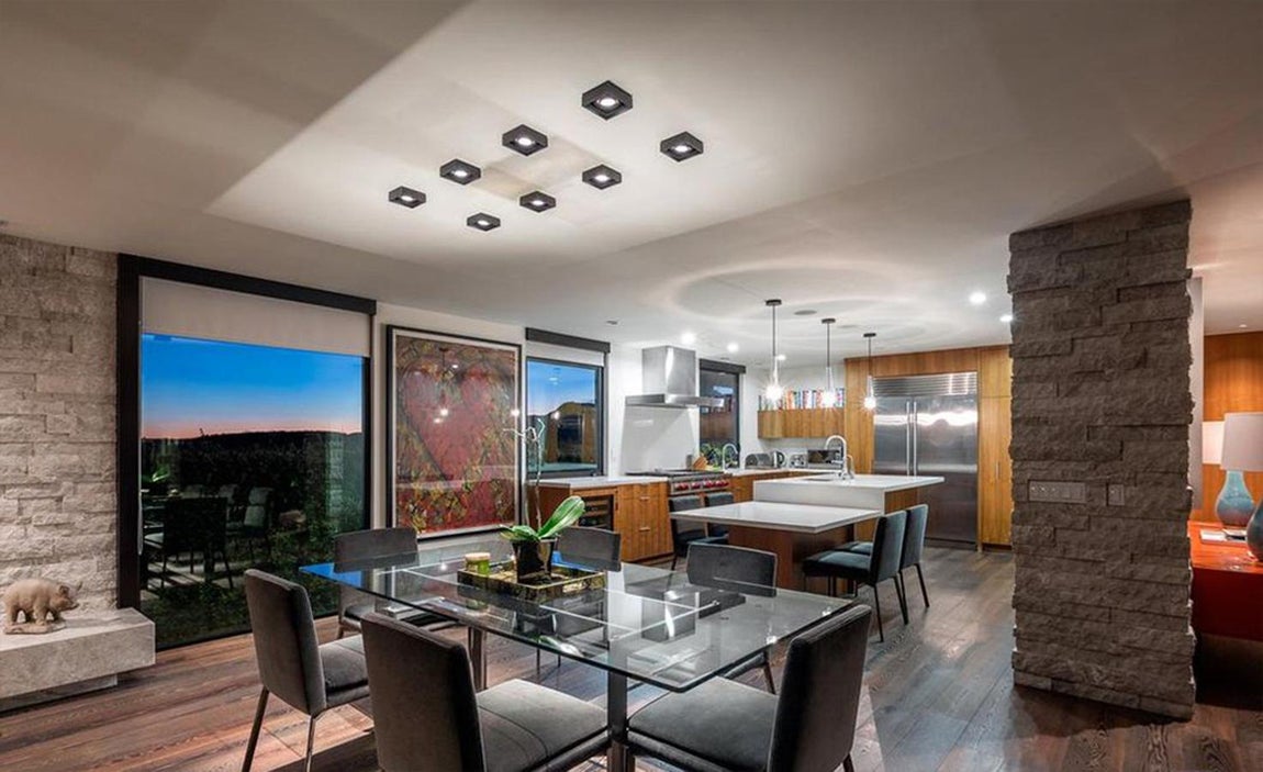 Luminosa. Los ventanales de suelo a techo en sus zonas comunes consiguen que la luz se apodere de los espacios, un elemento que se traduce en una mayor calidad de vida para sus futuros propietarios