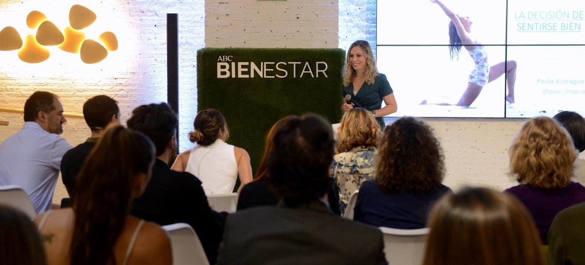 Laura Pintos, responsable de abc.es, presenta el evento de lanzamiento de ABC Bienestar en el Espacio Mood Serrano de Madrid.