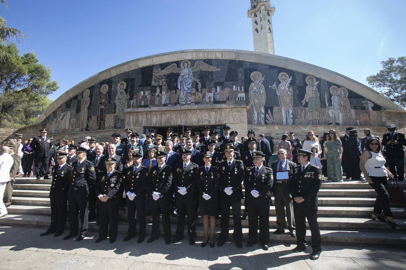 En imágenes, la Policía Nacional celebra en Córdoba a su patrón