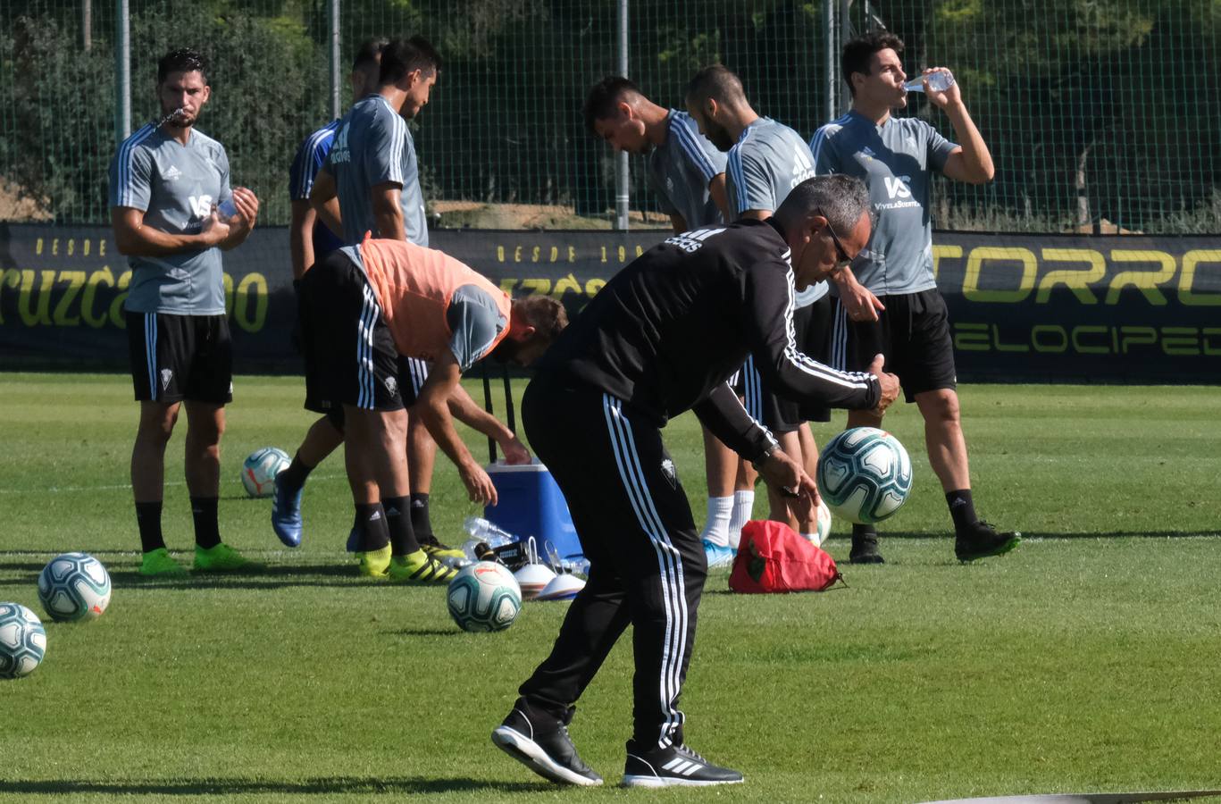 El entrenamiento de un Cádiz CF líder, en imágenes