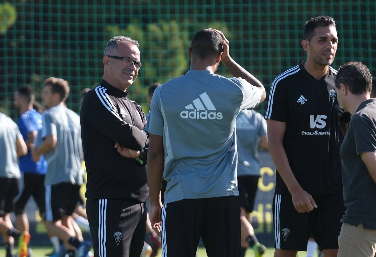 El entrenamiento de un Cádiz CF líder, en imágenes