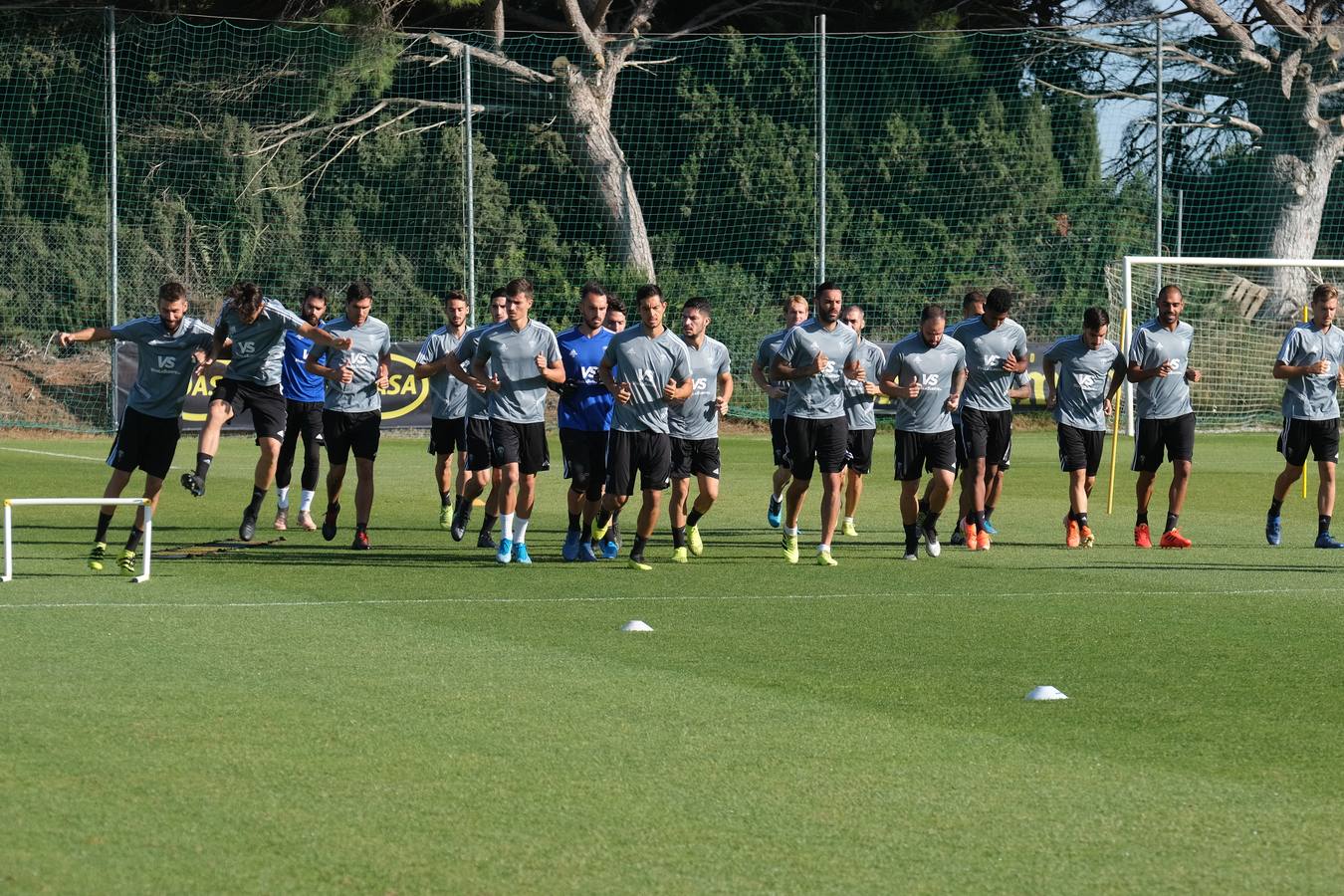 El entrenamiento de un Cádiz CF líder, en imágenes