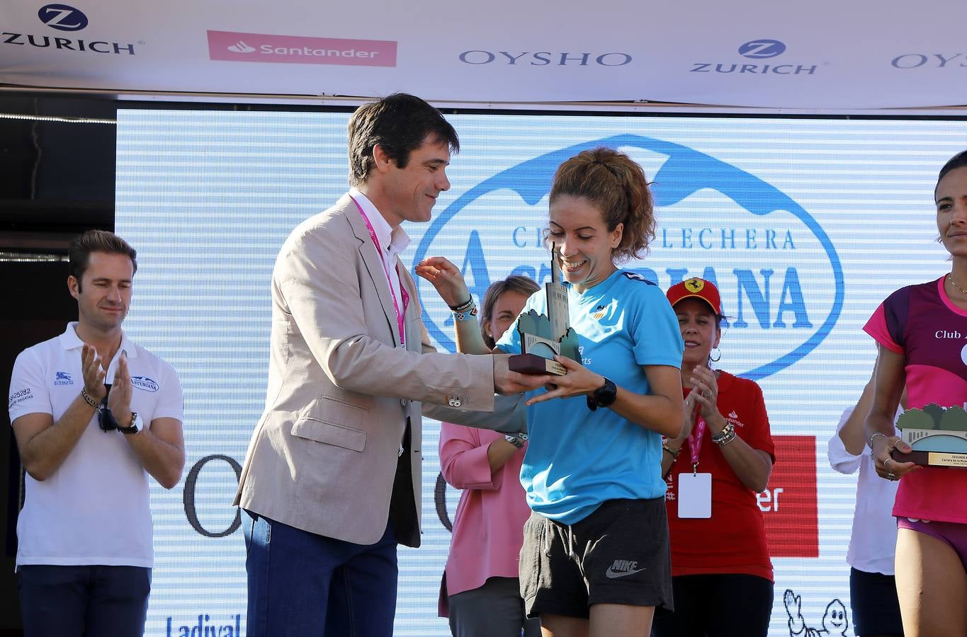 Si has participado en la Carrera de la Mujer de Sevilla, búscate (I)