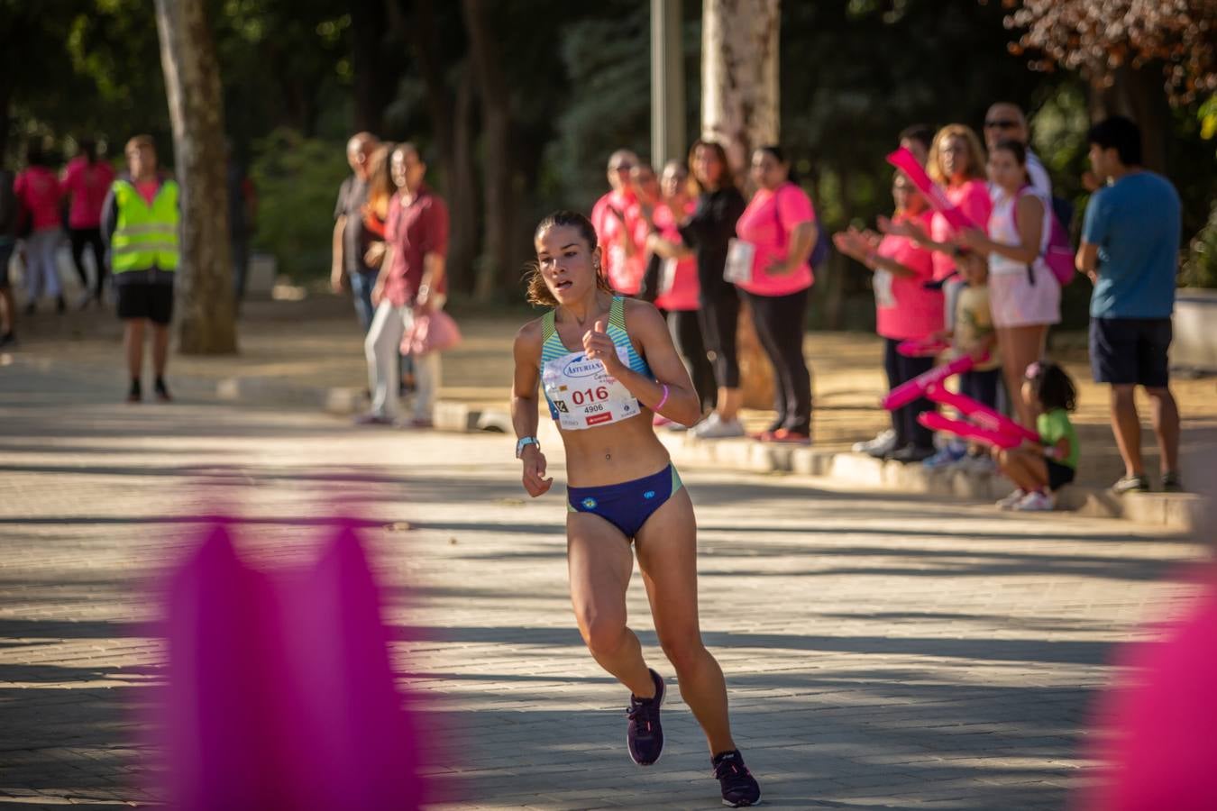 Si has participado en la Carrera de la Mujer, búscate (VI)