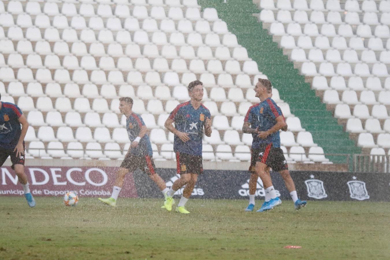 Lo mejor del entrenamiento de España sub 21 en Córdoba, en imágenes