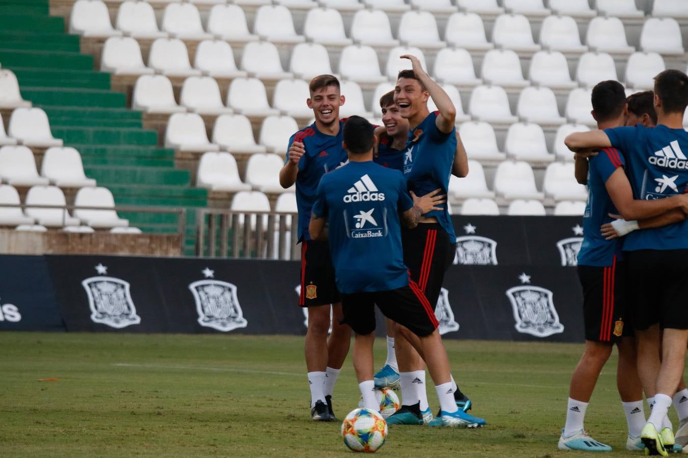 Lo mejor del entrenamiento de España sub 21 en Córdoba, en imágenes