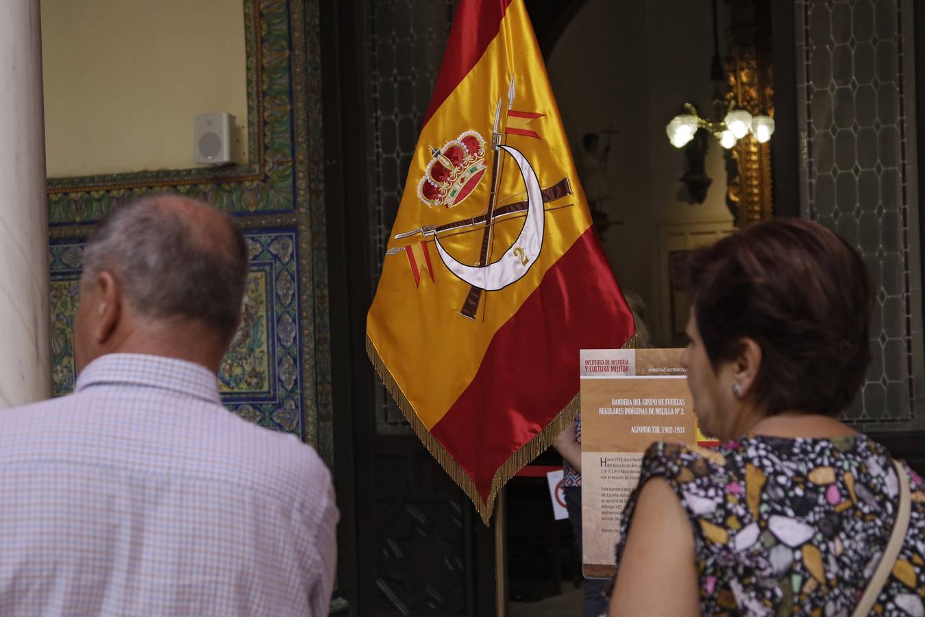 Exposición de banderas históricas en la Capitanía General