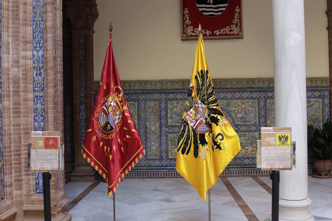 Exposición de banderas históricas en la Capitanía General