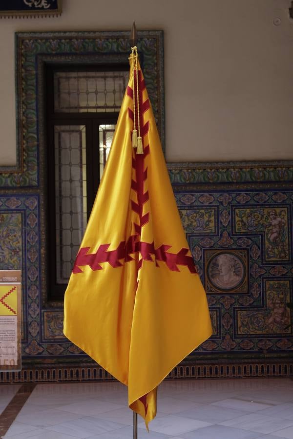 Exposición de banderas históricas en la Capitanía General