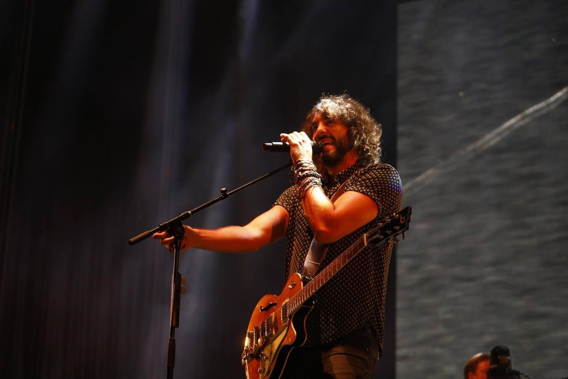 La actuación de Izal en el Cajasur I Like Festival, en imágenes