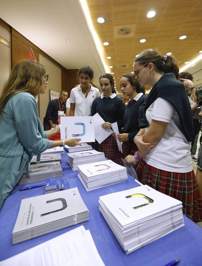 El Salón de Orientación Universitaria Unitour en Córdoba, en imágenes