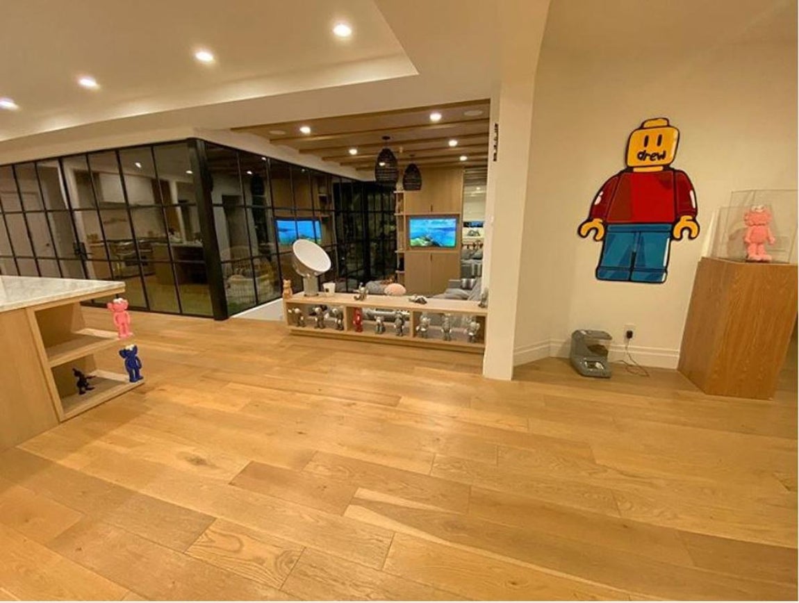 ¿Una buena estrategia?. Los medios estadounidenses consideran la posibilidad de que el cantante esté publicitando su casa a través de internet para venderla