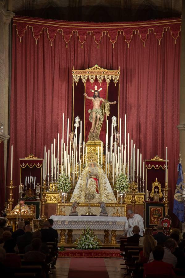 Altar del 50 aniversario de la Resurrección