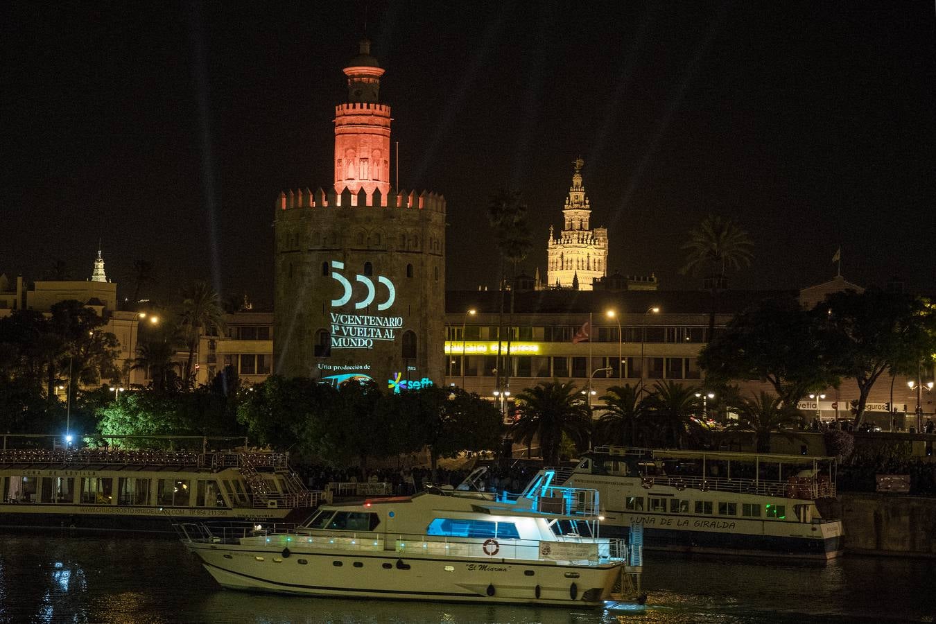 En imágenes, el mapping sobre la Torre del Oro