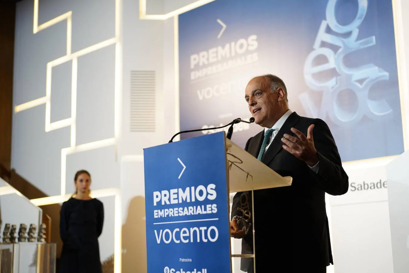 Entrega de los III Premios Empresariales de Vocento, en imágenes. El presidente de La Liga, Javier Tebas durante su discurso