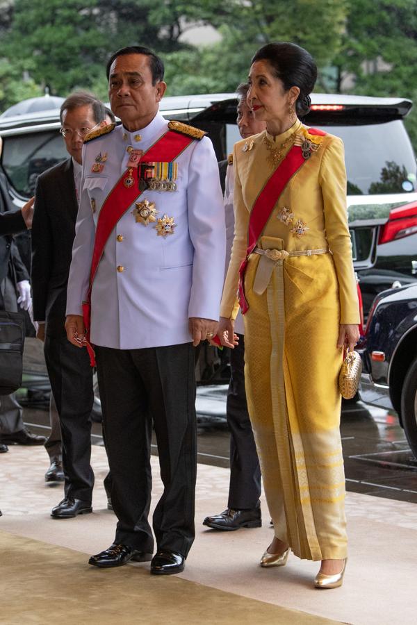 El primer ministro de Tailandia, Prayut Chan-o-cha y su mujer Naraporn Chan-ocha. 
