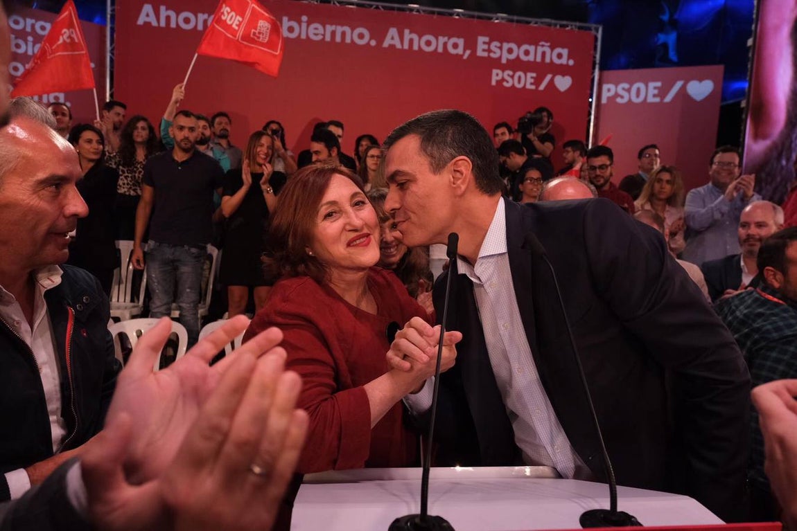 Fotos: Pedro Sánchez y Susana Díaz en Cádiz