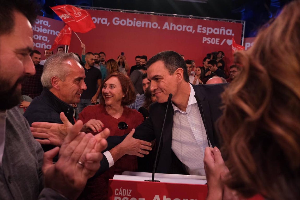 Fotos: Pedro Sánchez y Susana Díaz en Cádiz