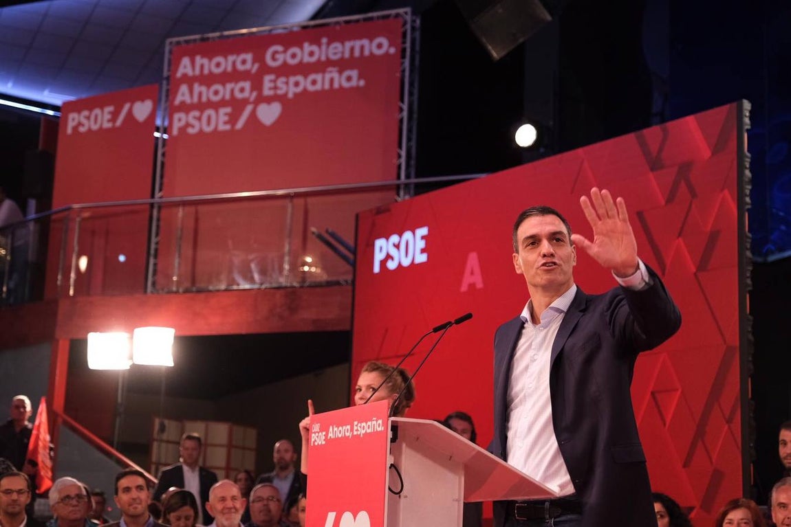 Fotos: Pedro Sánchez y Susana Díaz en Cádiz