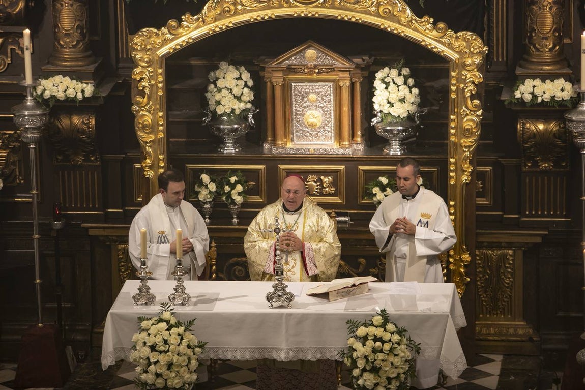 La misa por los 300 años de la Virgen de los Dolores de Córdoba, en imágenes