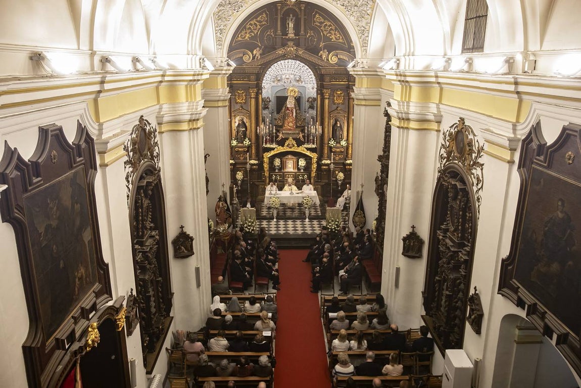 La misa por los 300 años de la Virgen de los Dolores de Córdoba, en imágenes