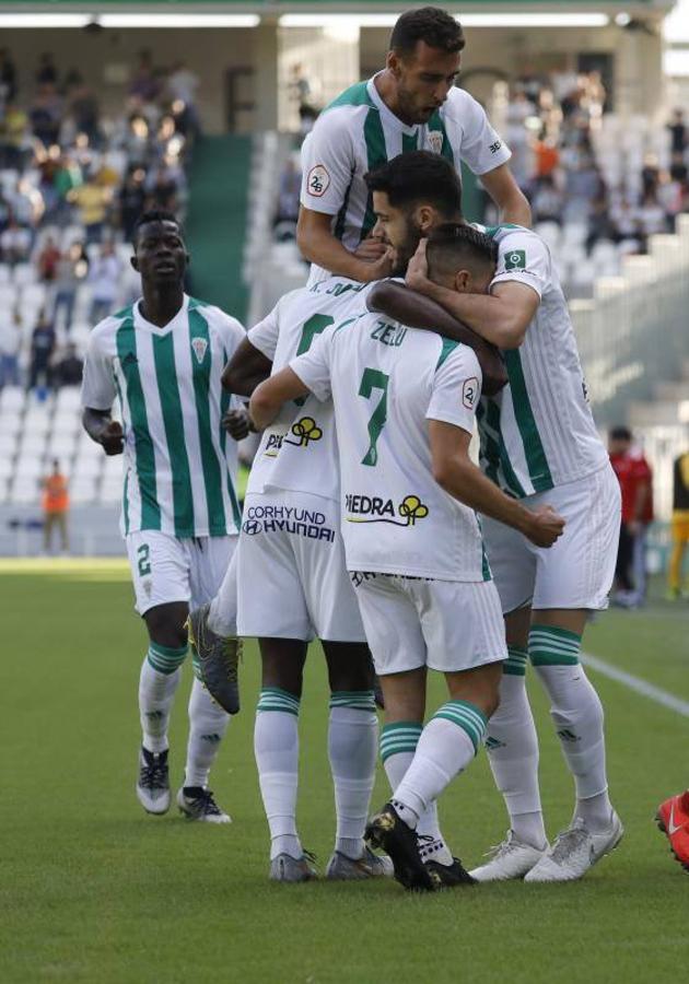 La victoria del Córdoba CF contra el San Fernando, en imágenes