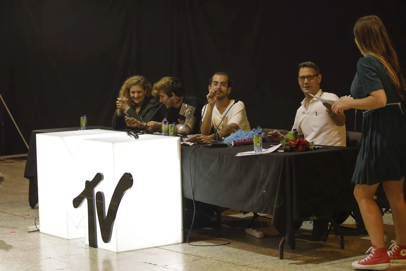 Cientos de personas participan en el «MTV EMA Challenge»