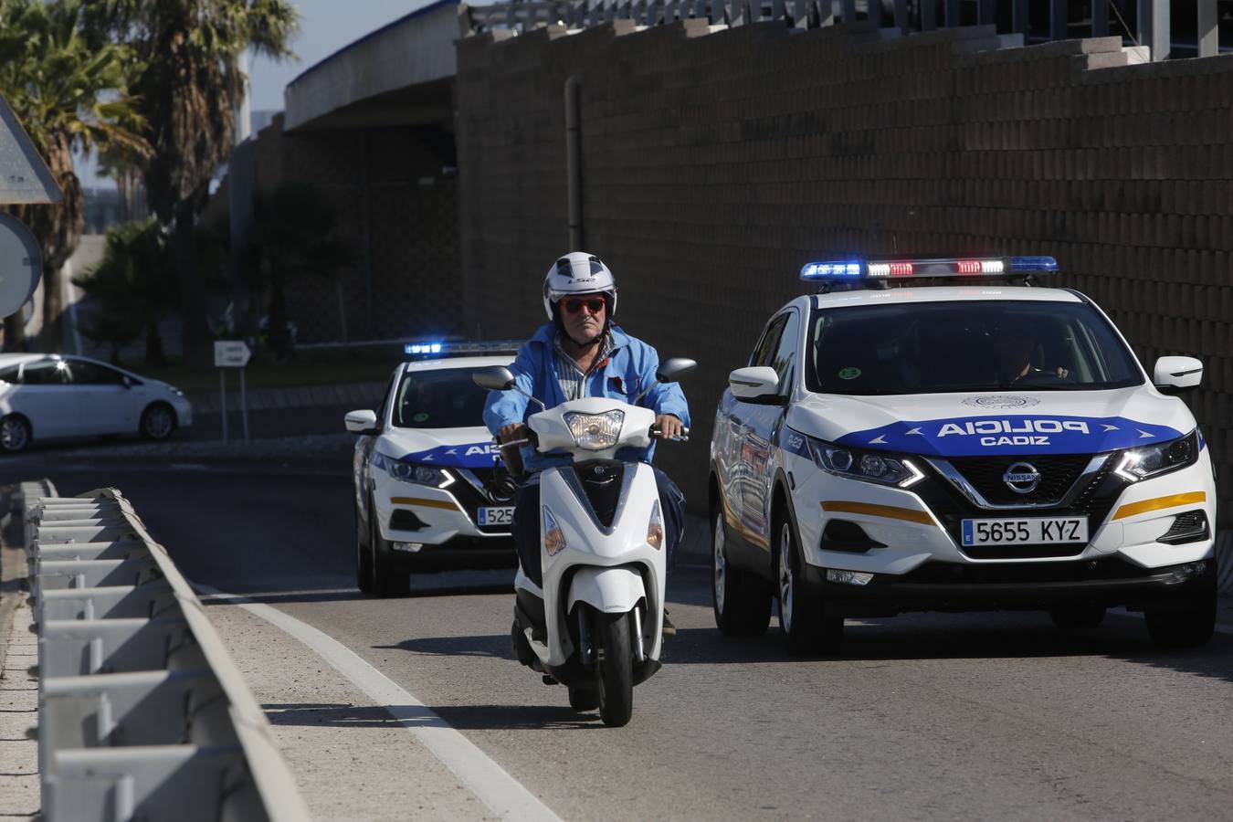 Un millar de moteros, contra los guardarraíles sin protección