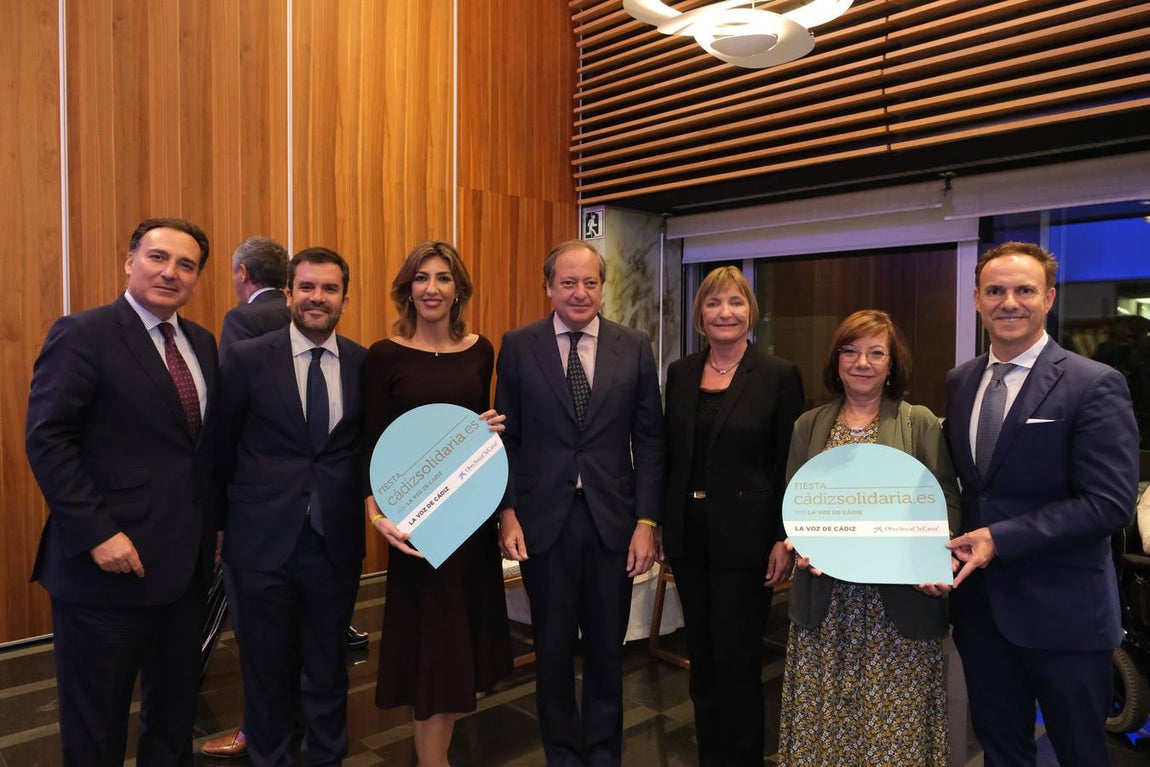 Manuel Caro, Ignacio Moreno Bustamante, Yolanda Vera, Álvaro Rodríguez Guitart, María Jesús Catalá, Carmen Collado y David de la Encina. 