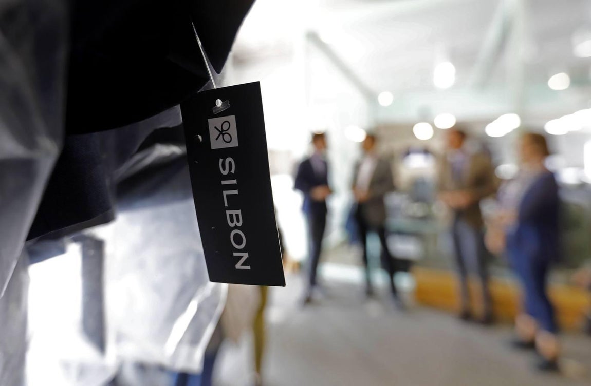 El centro logístico de Silbon en Córdoba, en imágenes