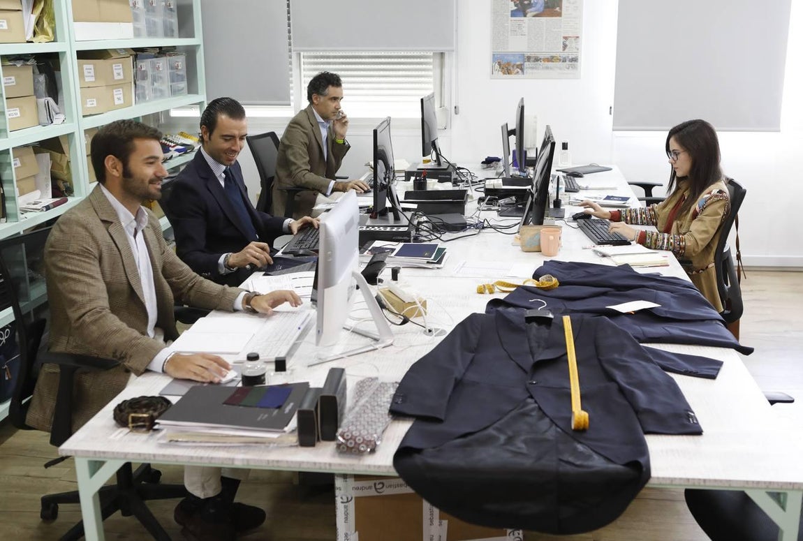 El centro logístico de Silbon en Córdoba, en imágenes