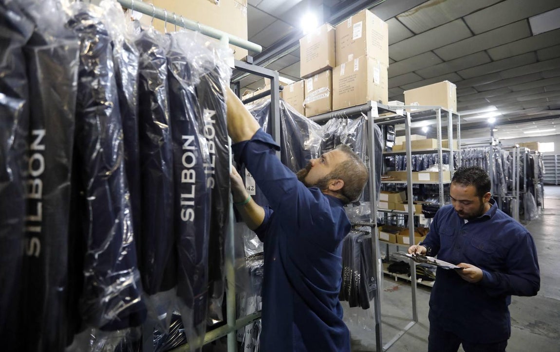 El centro logístico de Silbon en Córdoba, en imágenes