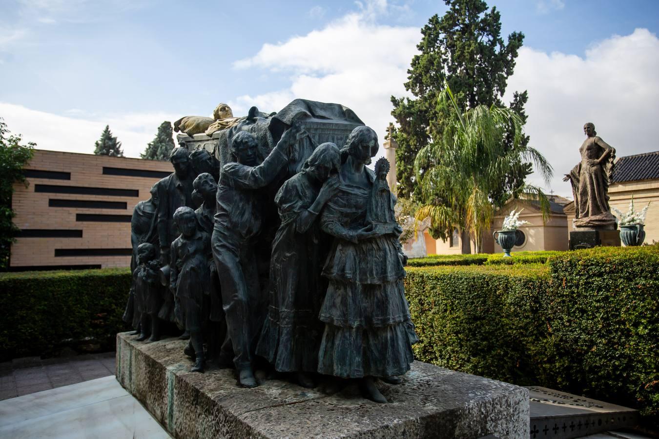 Un paseo por las tumbas más singulares de Sevilla