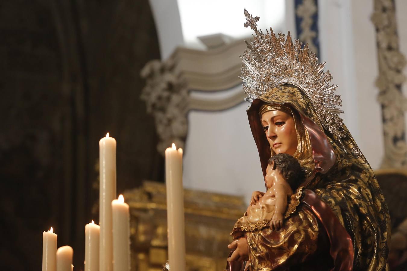 La procesión de Nuestra Señora del Amparo por Córdoba, en imágenes