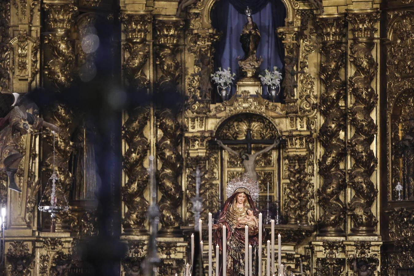 La procesión de Nuestra Señora del Amparo por Córdoba, en imágenes