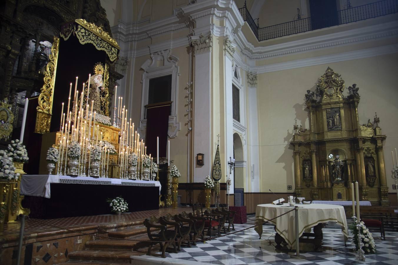 Altar del veinte aniversario de la coronacióin de la Estrella